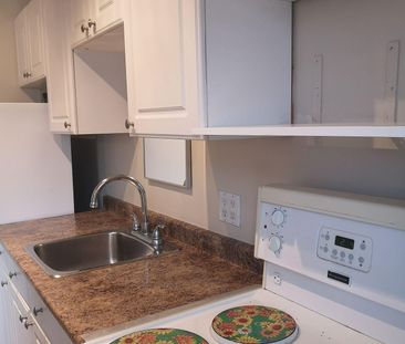 For Lease - 10 Rockwood Place Unit# 8, Hamilton, Ontario - Photo 5