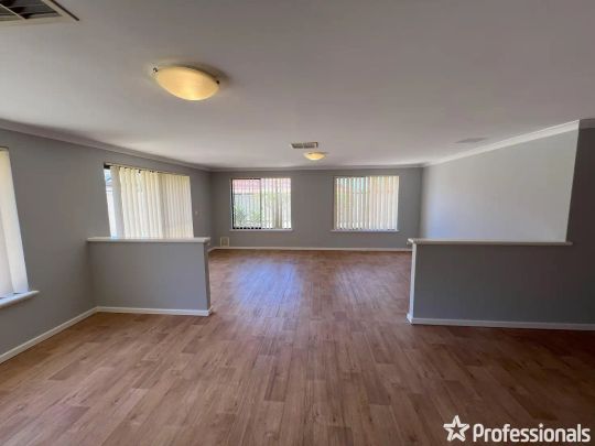 “Caladenia School Zone” - Photo 1