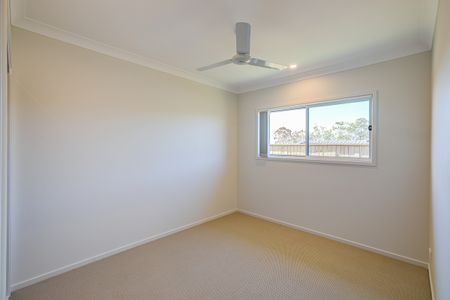 Bright and Beautiful Family Home - Photo 4