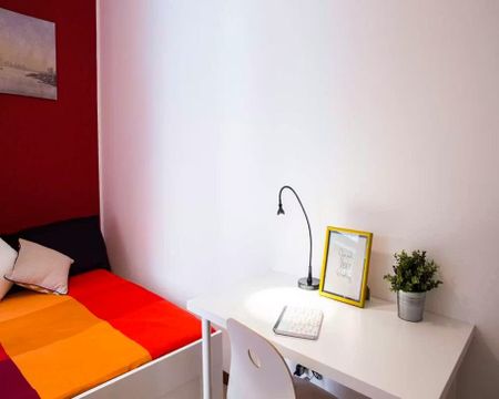 Via Salvatore Barzilai, Milan, Lombardy 20146 - Photo 4