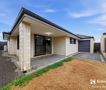 Spacious & Low-Maintenance Living in Sought-After Location!! - Photo 1