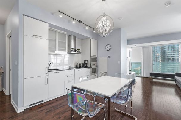 Private Basic - Waterfront Toronto - Photo 1