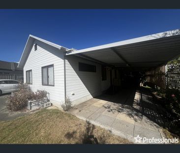 4 Teaguer Street, Wilson, WA 6107 - Photo 6