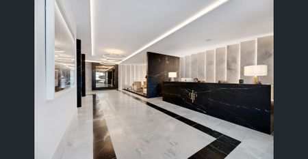 Luxury Living in the Heart of Hawksburn Village - Photo 4