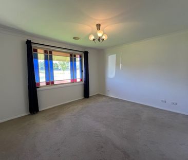 48 Glenquarry Crescent, Bowral NSW 2576 - House For Rent | Domain - Photo 1