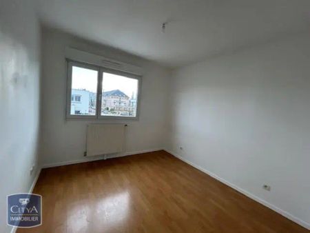Appartement à louer 5 pièces 97.69m² - Photo 3