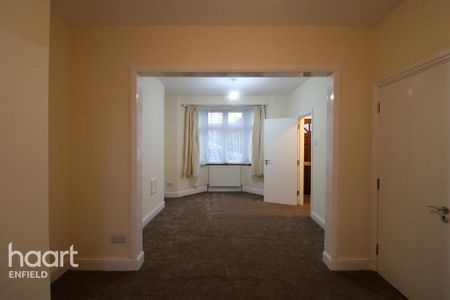 3 bedroom semi-detached house to rent - Photo 2