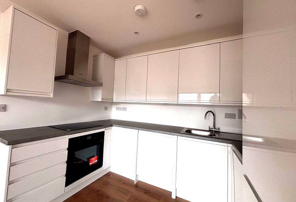 Victoria Road, Aldershot, Hampshire, GU11 - Photo 1
