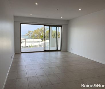 Level 3, 14/136 Broadwater Terrace, Redland Bay, QLD 4165 - Photo 1