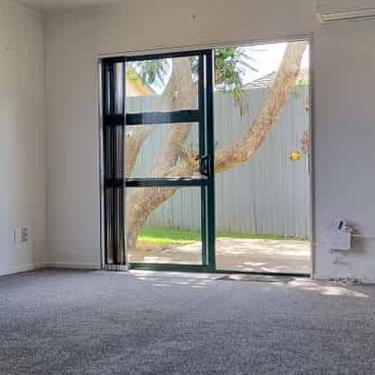 Charming Fully Fenced 3 bedroom home for rent! - Photo 1