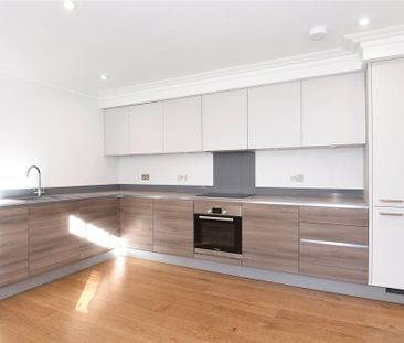 2 bedroom mews to rent - Photo 4