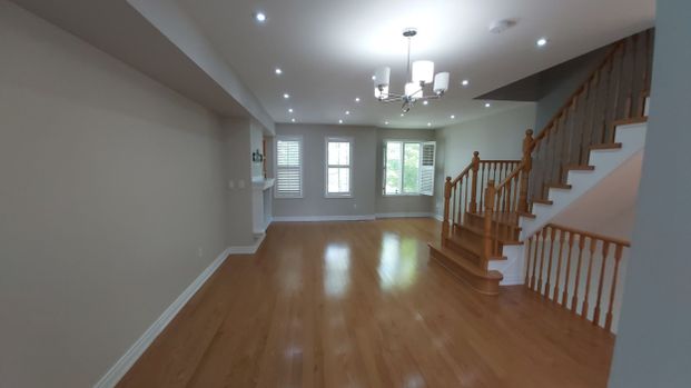 For Lease - 28 Pond Drive, Markham, Ontario - Photo 1