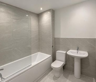 3 bed House - Townhouse To Let - Photo 4