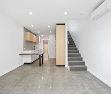 High end, Luxurious, two bedoom apartment - Photo 5