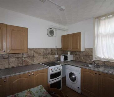 Newcombe Road, Southampton, SO15 - Photo 4