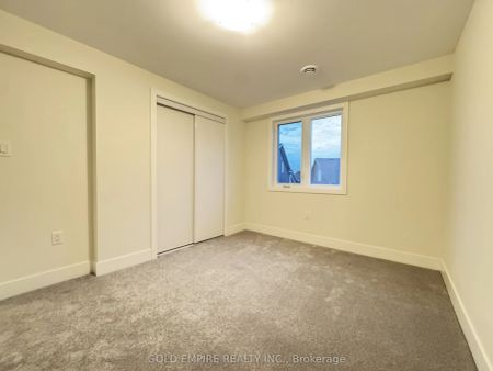 30 Julie Crescent #LOWER - Photo 2