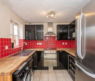 3 bedroom terraced house to rent - Photo 6