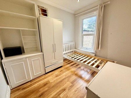 4 bedroom house to rent - Photo 3