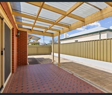 Charming three bedroom home ideal for families or professionals see... - Photo 3