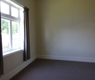 Oak Road, Akina - Photo 1