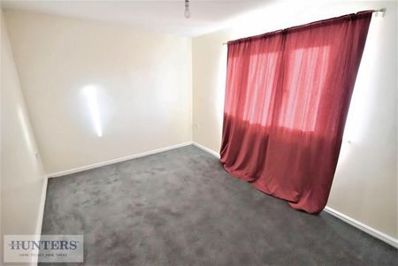 3 bedroom House To Let Total Size: 893 SQ FT - Photo 3