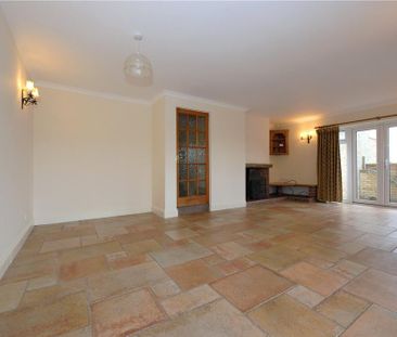 4 bedroom link detached house to rent - Photo 2