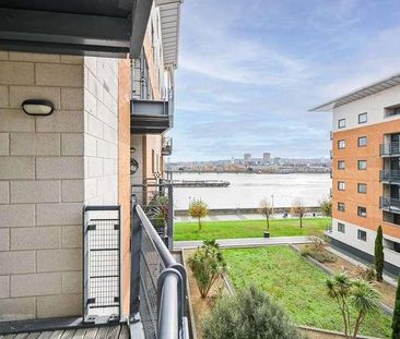 Sheerness Mews, Silvertown, E16 - Photo 2