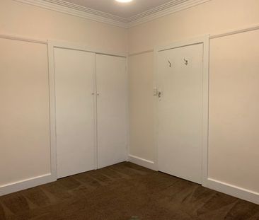 Family home awaits! - Photo 2