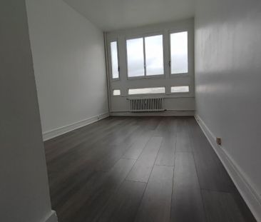 Location appartement 3 pièces, 65.95m², Paris 19 - Photo 1