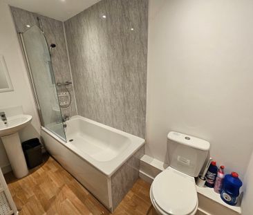 2 Bed Student Accommodation - Photo 4