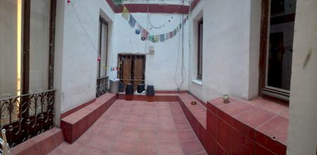 Room for young people in Madrid, Preciados Street - Photo 3