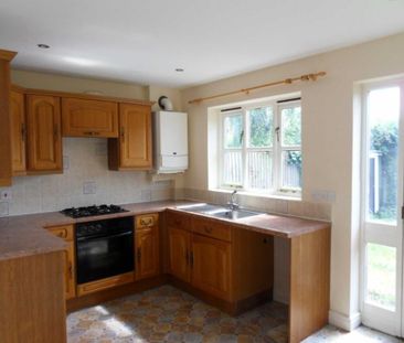 3 bedroom semi-detached house to rent - Photo 5