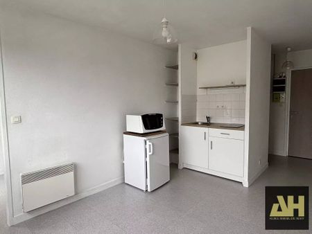 SAINT MARC - T1bis - PARKING PRIVE - Photo 4