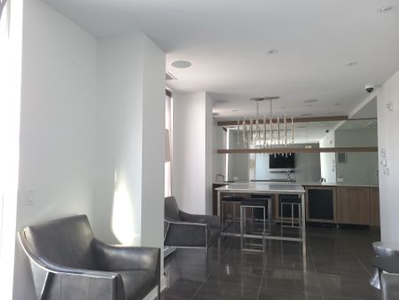 Condo for rent, Laval (Chomedey) - Photo 2