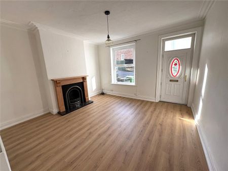 2 bedroom terraced house to rent - Photo 5