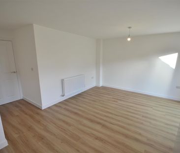 4 Springfield Drive, Derby, DE22 2TU - Photo 2