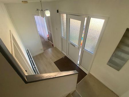 3 bedroom semi-detached house to rent - Photo 3