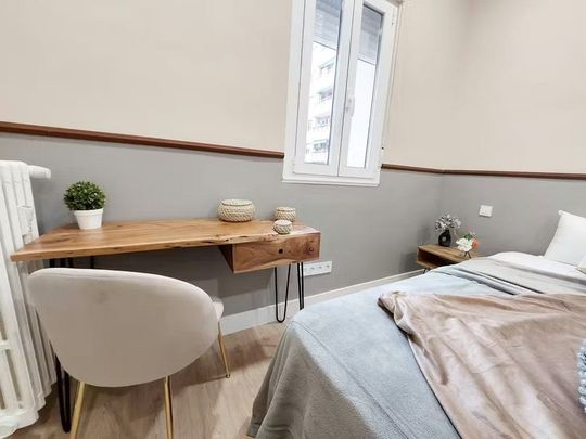 Calle Antonio Toledano, Madrid, Community of Madrid 28028 - Photo 1