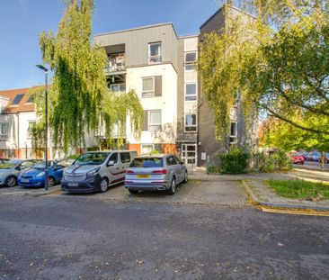 1 bed flat to rent in Drinkwater Road, Harrow - Photo 2