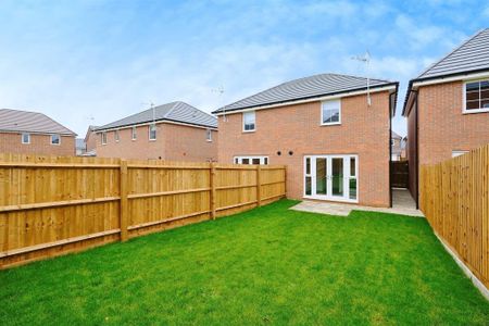 2 bedroom semi-detached house to rent - Photo 4