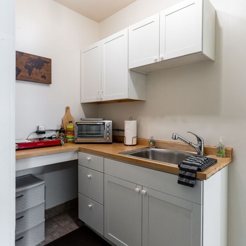 For Lease - 210 Wilson Street Unit# A, Hamilton, Ontario - Photo 1