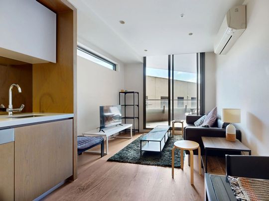 Beautiful Fully Furnished Apartment - Photo 1