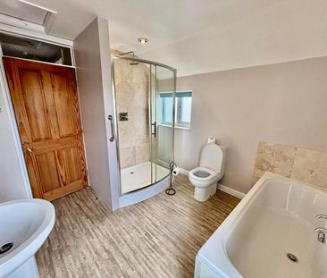 3 bedroom terraced house to rent - Photo 3