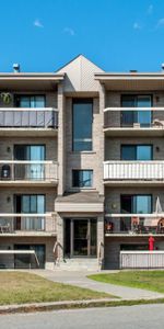 Logement à louer à Terrebonne 4 ½ libre 2e étage 1180$ Beau et grand 4 1/2 libre immédiatement situé derrière les Galeries de Terrebonne. - Photo 4