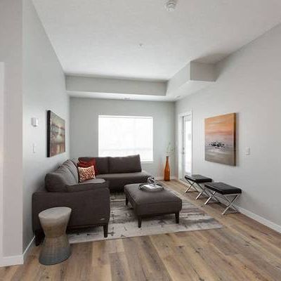 In Kelowna, 3/BD, 2/BA, Pet Friendly, In Suite Laundry, Central A/C - Photo 4