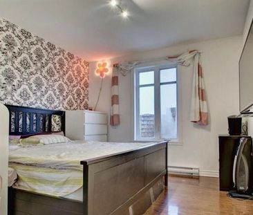 926 Av. Ste Croix - Photo 1