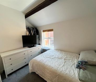 3 bedroom end of terrace house to rent - Photo 5