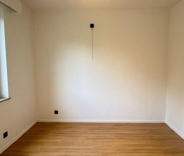 Appartement te huur in Genk voor € 740 met 1 slaapkamer - Photo 3