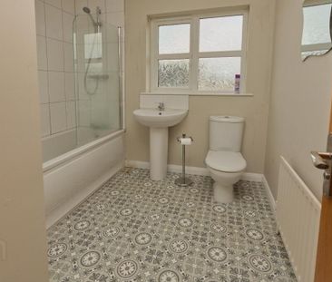 92 Main Street, Carrowdore, BT22 2HW - Photo 6