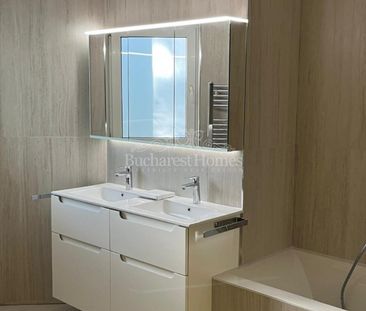 Updated Place With Character, Three Bedrooms in Art Deco Villa- Kis... - Photo 5